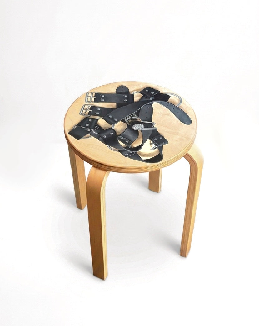 Restrained - Stool trompe-l'œil